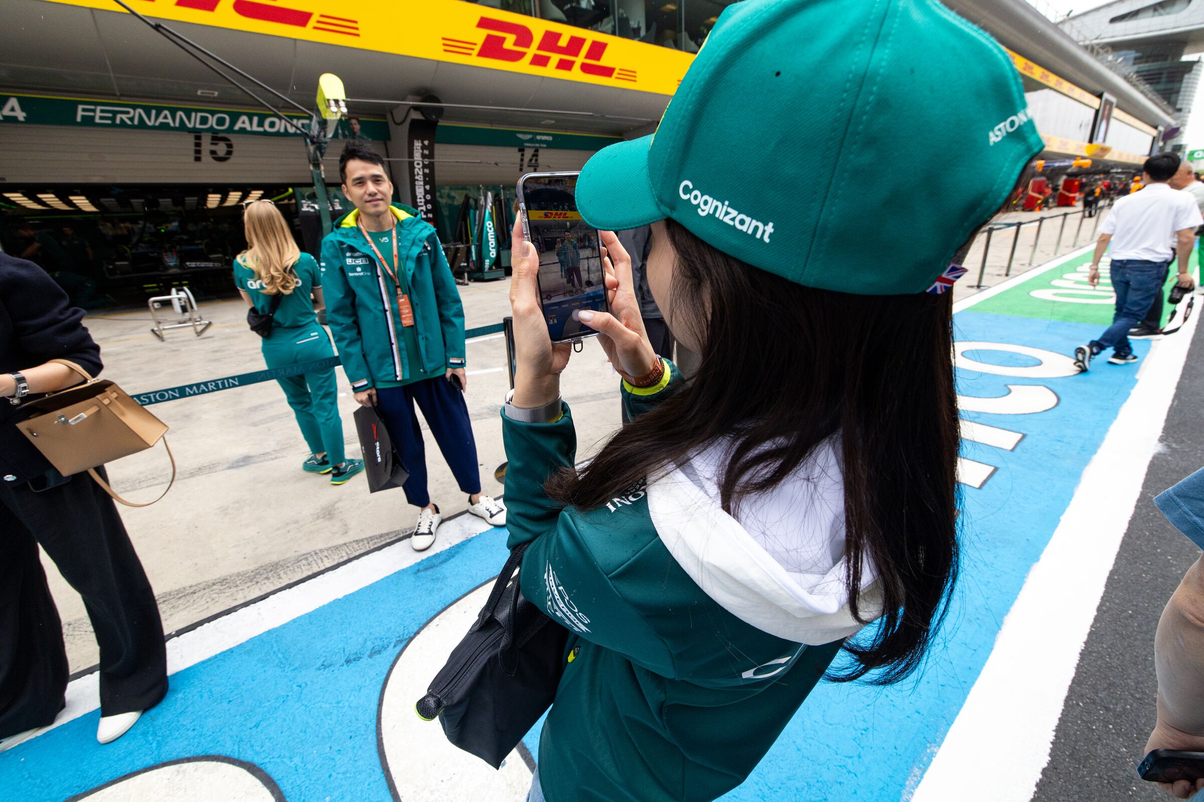 Exclusive Aramco F1® Pit Lane Walk Inclusion