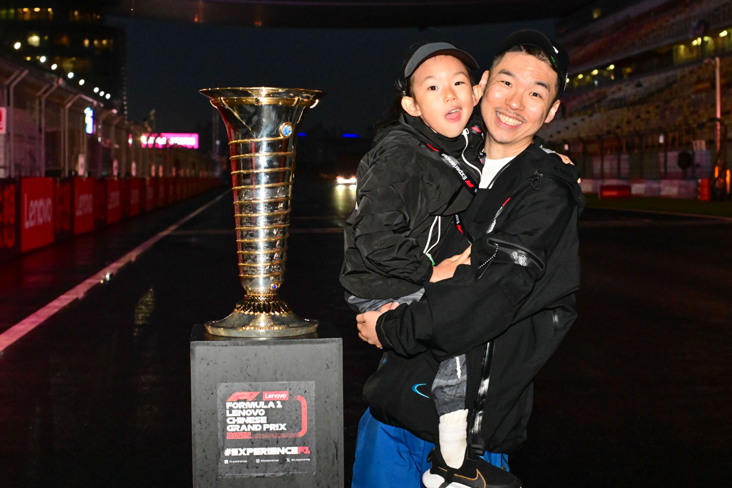 Championship Trophy Photo Inclusion